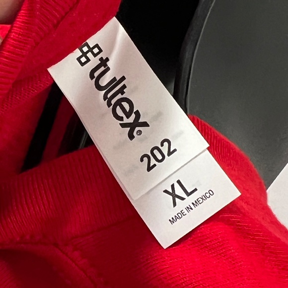 NWOT Slingers Signature Cocktails Red T-Shirt Size XL - Picture 3 of 5